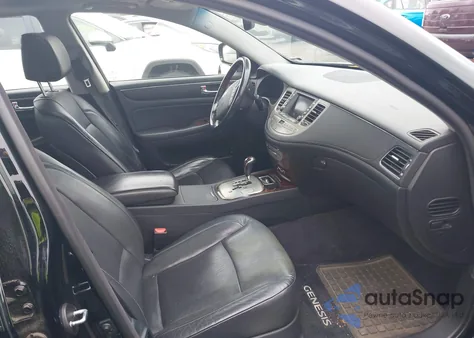 2010 Hyundai Genesis 4.6 z USA, uszkodzony, nr VIN KMHGC4DF8AU080830